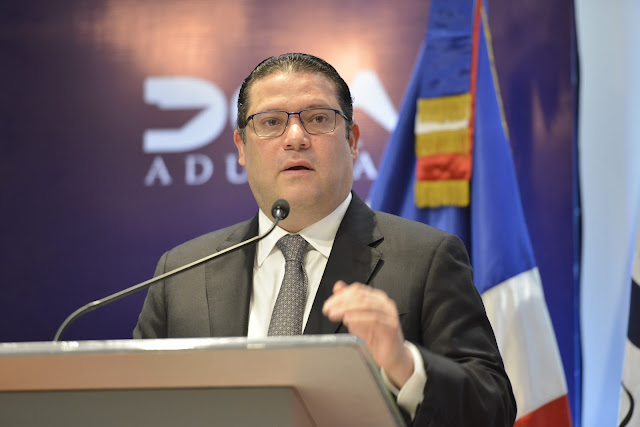 “Estamos en un momento clave de nuestra historia”; proclamó el director general de Aduanas, Eduardo Sanz Lovatón, durante la realización de la 16va Reunión Trimestral del Comité Nacional de Facilitación del Comercio (CNFC).
