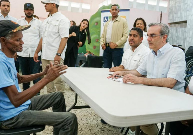 Luis Abinader da gran impulso a jornadas de inclusión social “Primero Tú” de Propeep