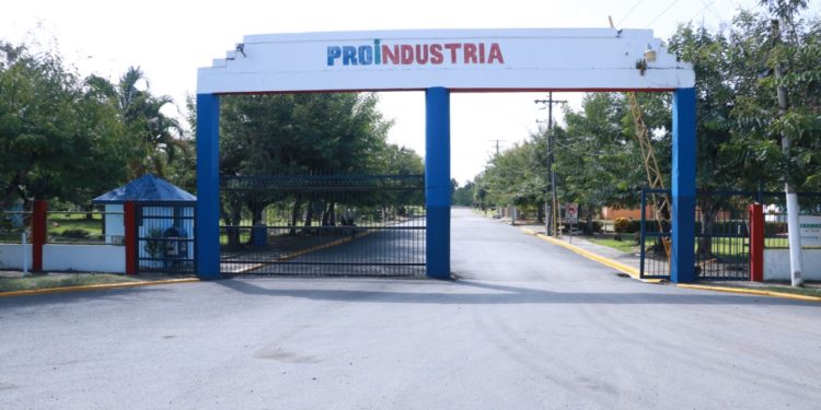 Remodelación de parque industrial