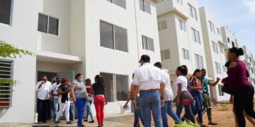 Gobierno construye más de 1,500 viviendas en Prados de la Caña