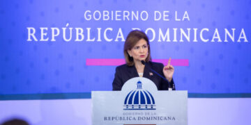 Vicepresidenta resalta facilidades de inversión al cuerpo diplomático en el país