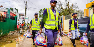 Más de 160,000 raciones de alimento fueron entregadas a familias afectadas por el huracán Fiona