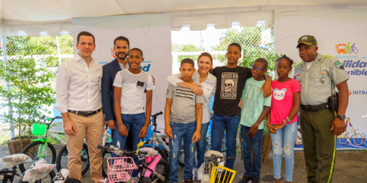 Aldeas SOS y Colegio San Mauricio realizan “Una Mañana Peatonal” con INTRANT