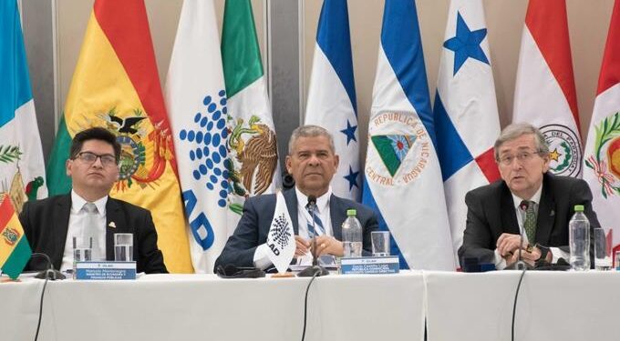 Ministro de Administración inaugura XXVII Congreso CLAD Bolivia 2022
