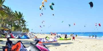 Surf Expo 2023 promociona a Cabarete para realizar deportes acuáticos