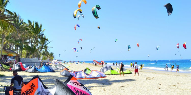 Surf Expo 2023 promociona a Cabarete para realizar deportes acuáticos