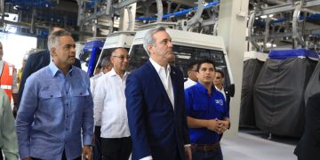 Residente en Los Alcarrizos resaltan mejoría económica con Teleférico