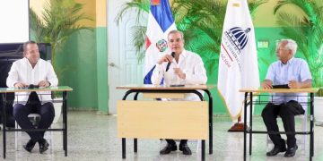 Gobierno beneficia a familias con estudiantes matriculados en las escuelas publicas