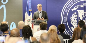 Gobierno anuncia programa especial para dominicanos en el exterior