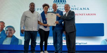 Los Centros Tecnológicos Comunitarios han otorgado certificados a 900 jóvenes en diversas disciplinas tecnológicas.