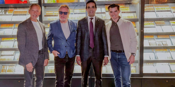 Nueva Marca de Cigarros «Kiskeya Cigars» Lanzada en Liverpool en Homenaje a la República Dominicana